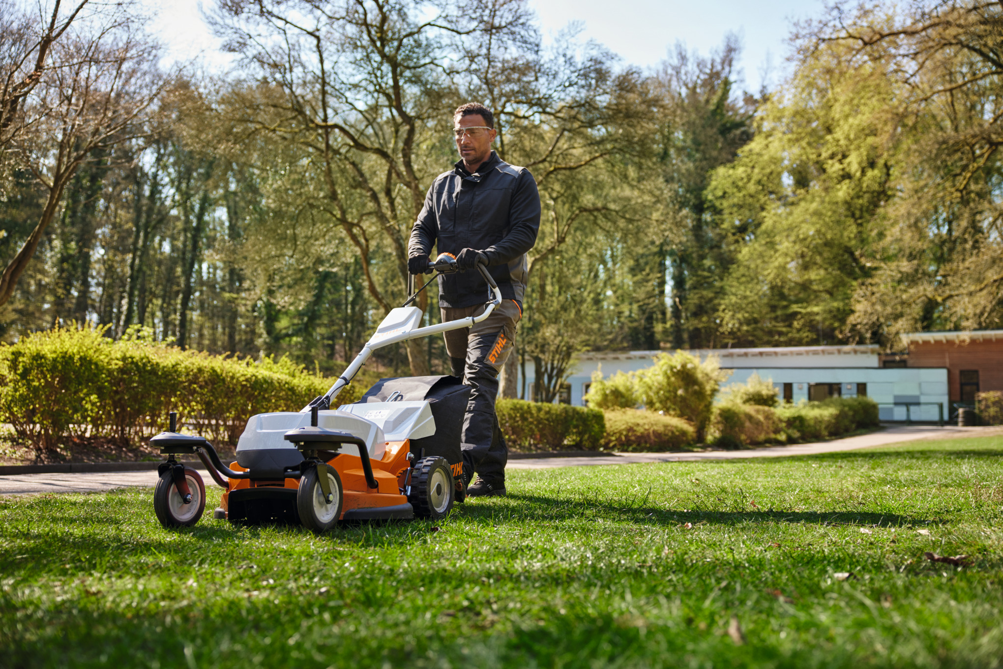 STIHL RMA 765 battery lawn mower from the AP-System